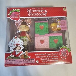 NEW‎ in Box 2024 TLS Toy Strawberry Shortcake Berry Bake Shoppe Playset